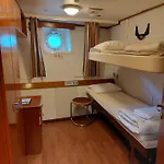 Laivahostel S/s Bore