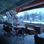 Laivahostel S/s Bore *