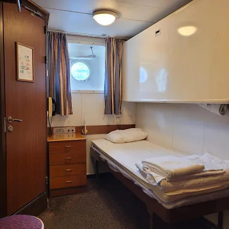 Laivahostel S/s Bore * Turku