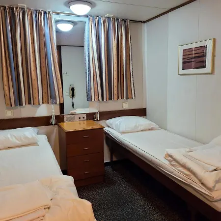 Laivahostel S/s Bore *