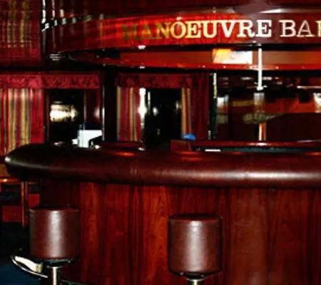 بيت شباب Laivahostel S/s Bore توركو