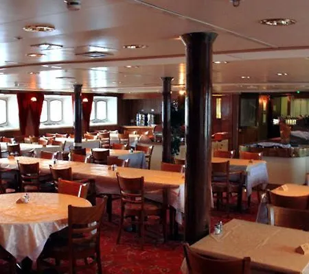 Laivahostel S/s Bore بيت شباب