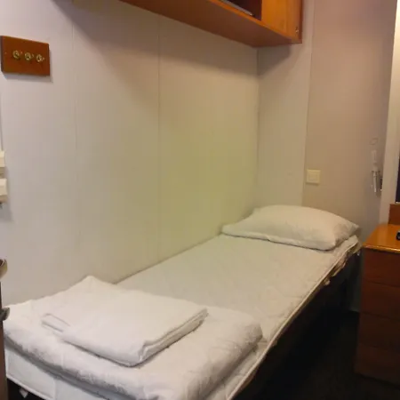 Laivahostel S/s Bore 호스텔 *