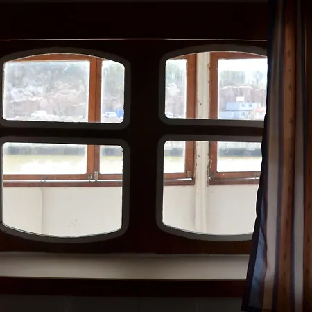 Laivahostel S/s Bore Vandrerhjem