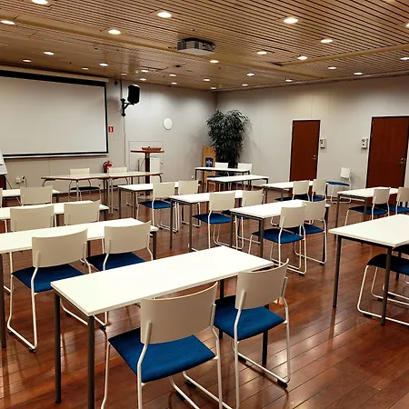 بيت شباب Laivahostel S/s Bore توركو