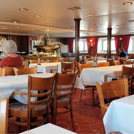 Laivahostel S/s Bore