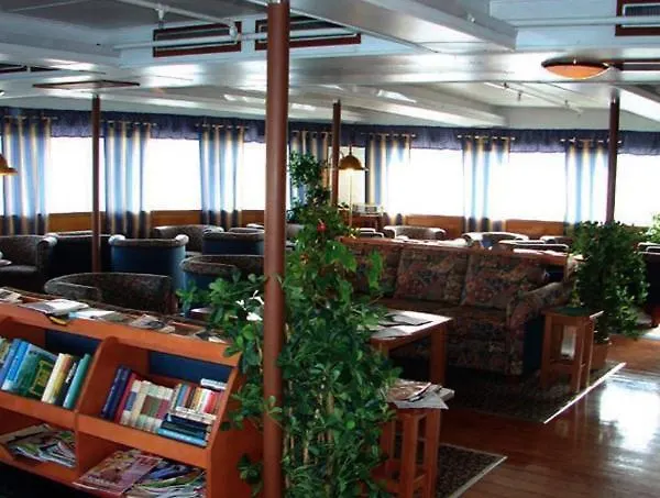 Albergue Laivahostel S/s Bore *