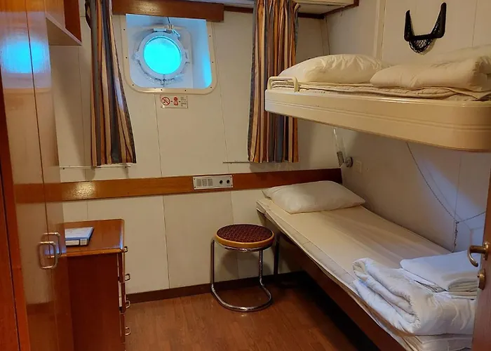 Laivahostel S/s Bore