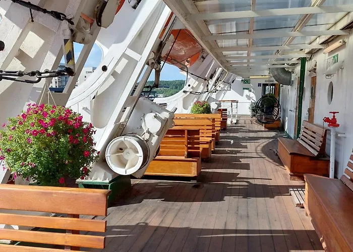 Laivahostel S/s Bore