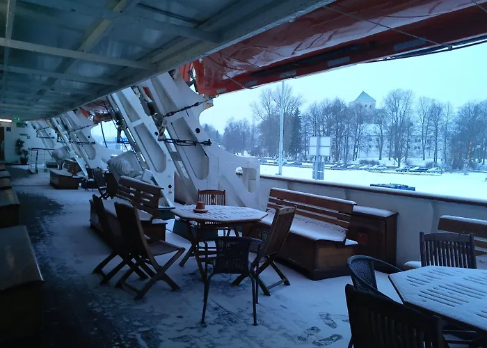 Laivahostel S/s Bore *