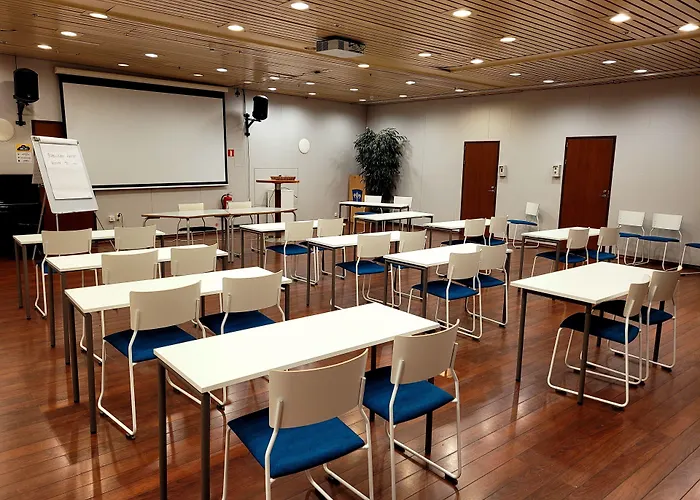 Хостел Laivahostel S/s Bore Турку